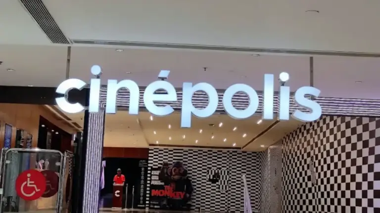 Cinepolis DLF Avenue
