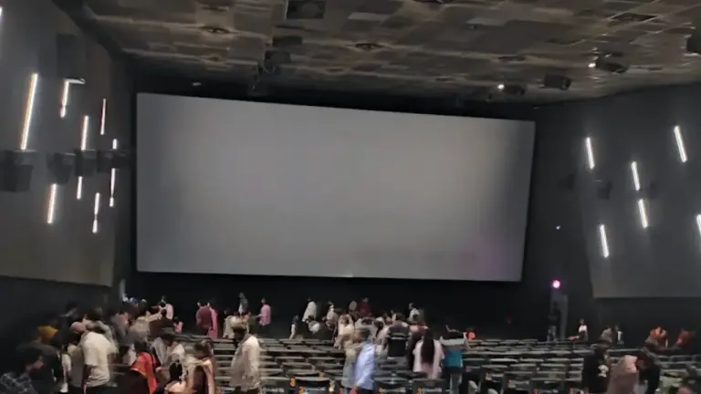 AVG Cinemas