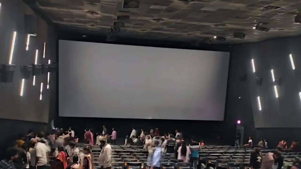 AVG Cinemas